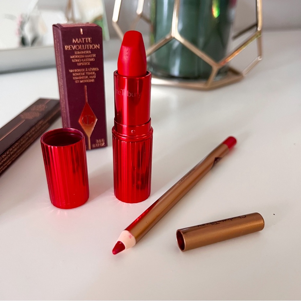 Charlotte Tilbury Red Lipstick and Lip Liner Bundle
